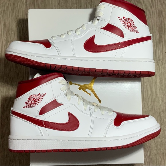 Jordan 1 Mid Reverse Chicago BQ6472-161 US Women's Sz 9.5/Men's Sz 8 New✅ - Picture 11 of 12